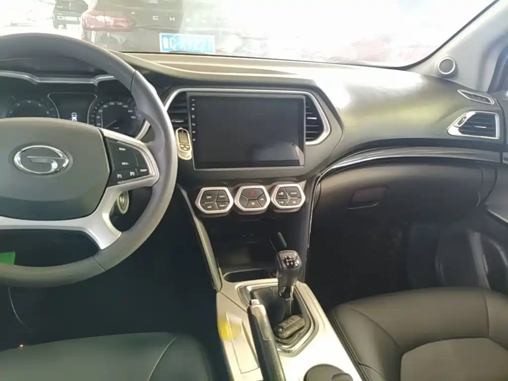 GAC Trumpchi GS4 2017 — фото 13