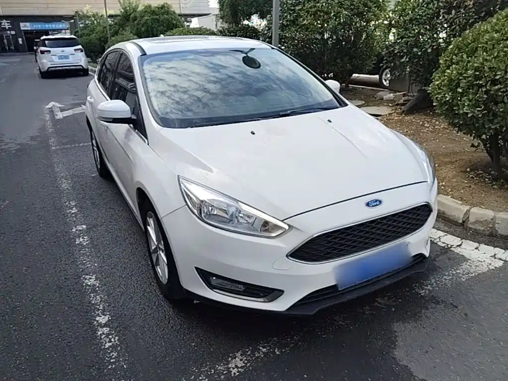 Ford Focus 2018 — фото 4