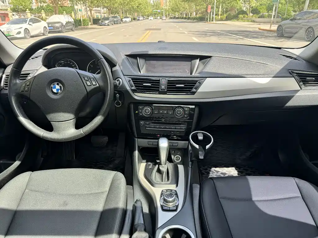 BMW X1 2014 — фото 17