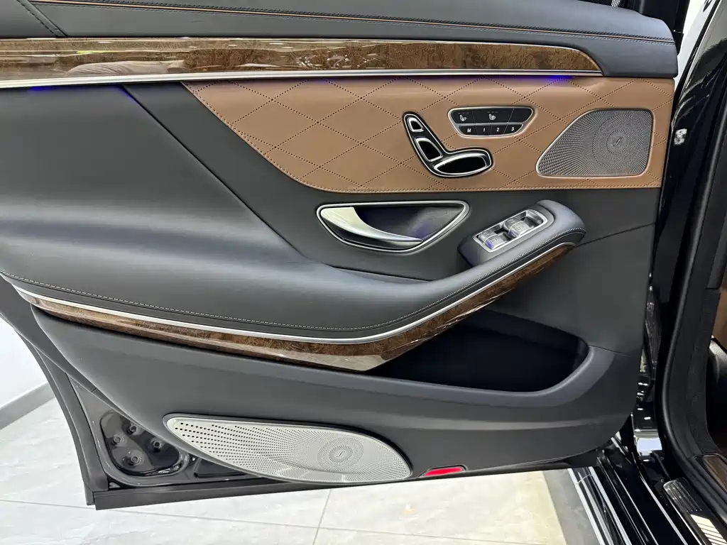 Mercedes-Benz S-Class AMG 2017 — фото 20