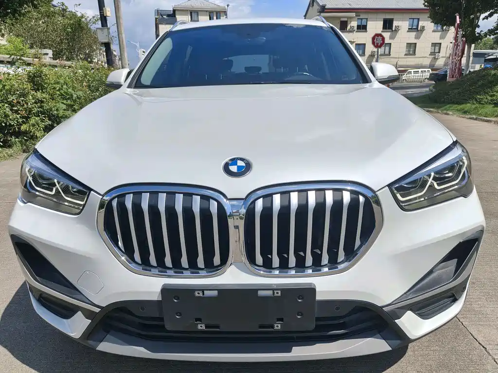 BMW X1 2021 — фото 1