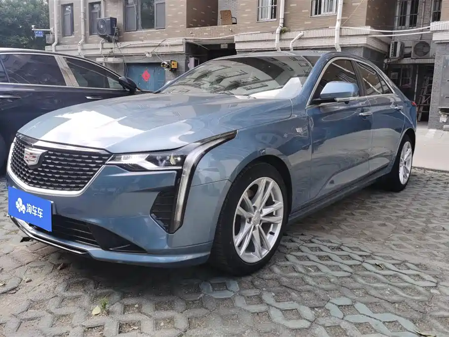 Cadillac CT4 2023