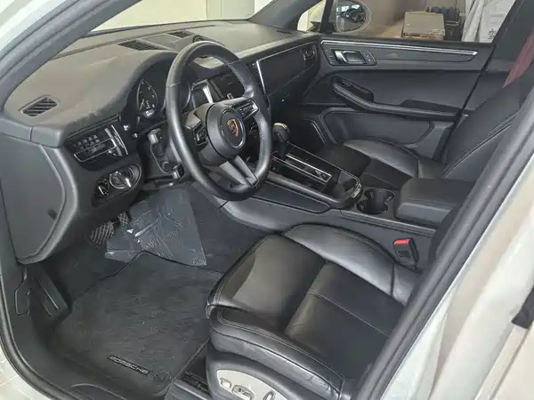 Porsche Macan 2024