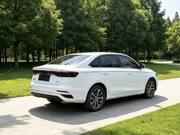 Geely Emgrand 2021