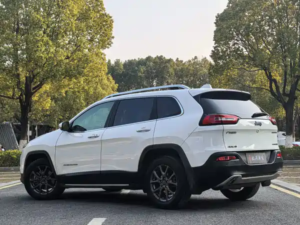 Jeep Cherokee 2020