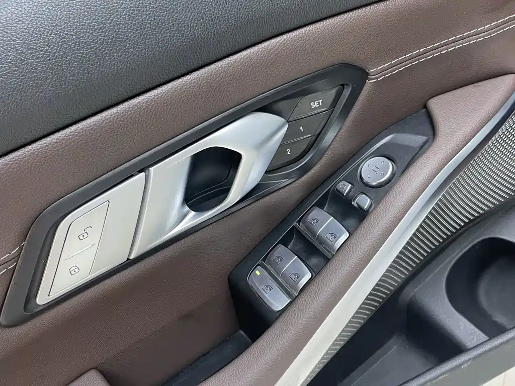 BMW 3 Series 2022 — фото 14