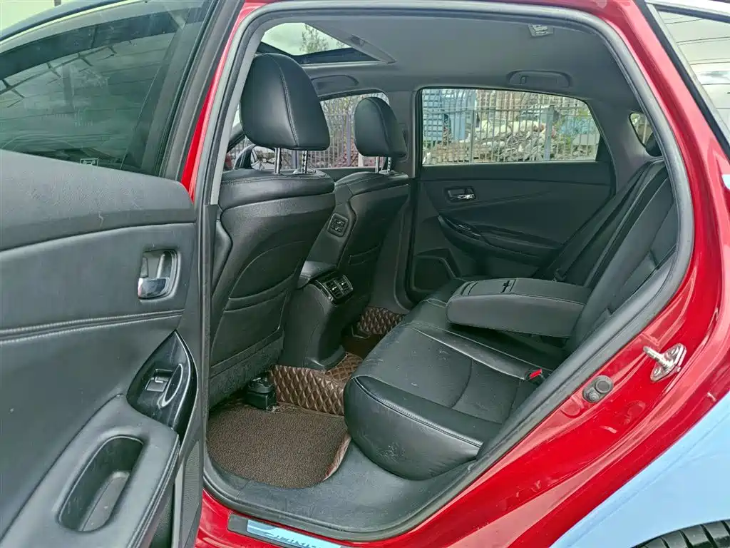 Honda Spirior 2016 — фото 10