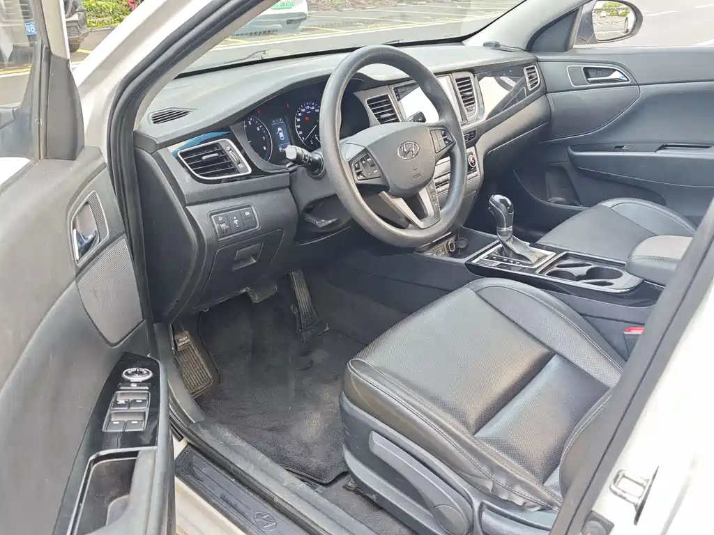 Hyundai Mistra 2015 — фото 8