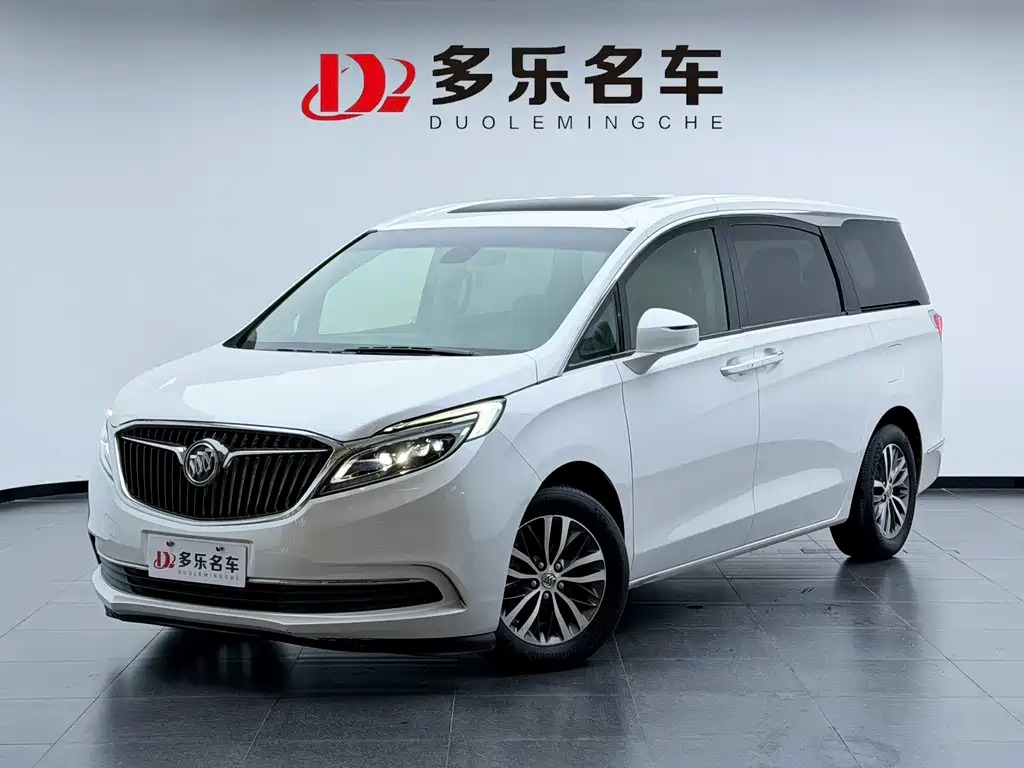 Buick GL8 2018 — фото 1