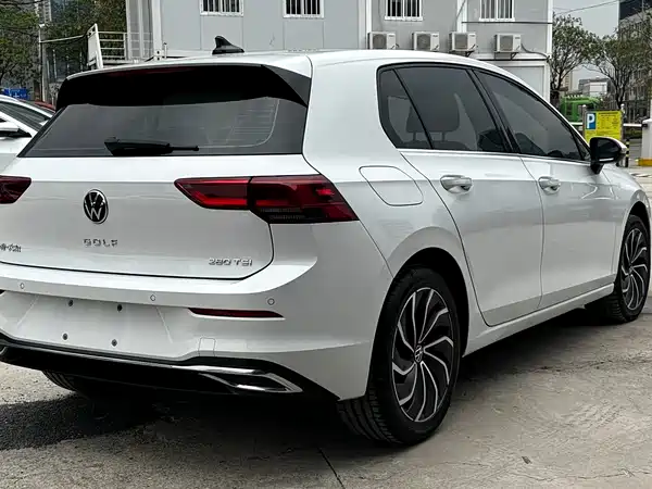 Volkswagen Golf 2021