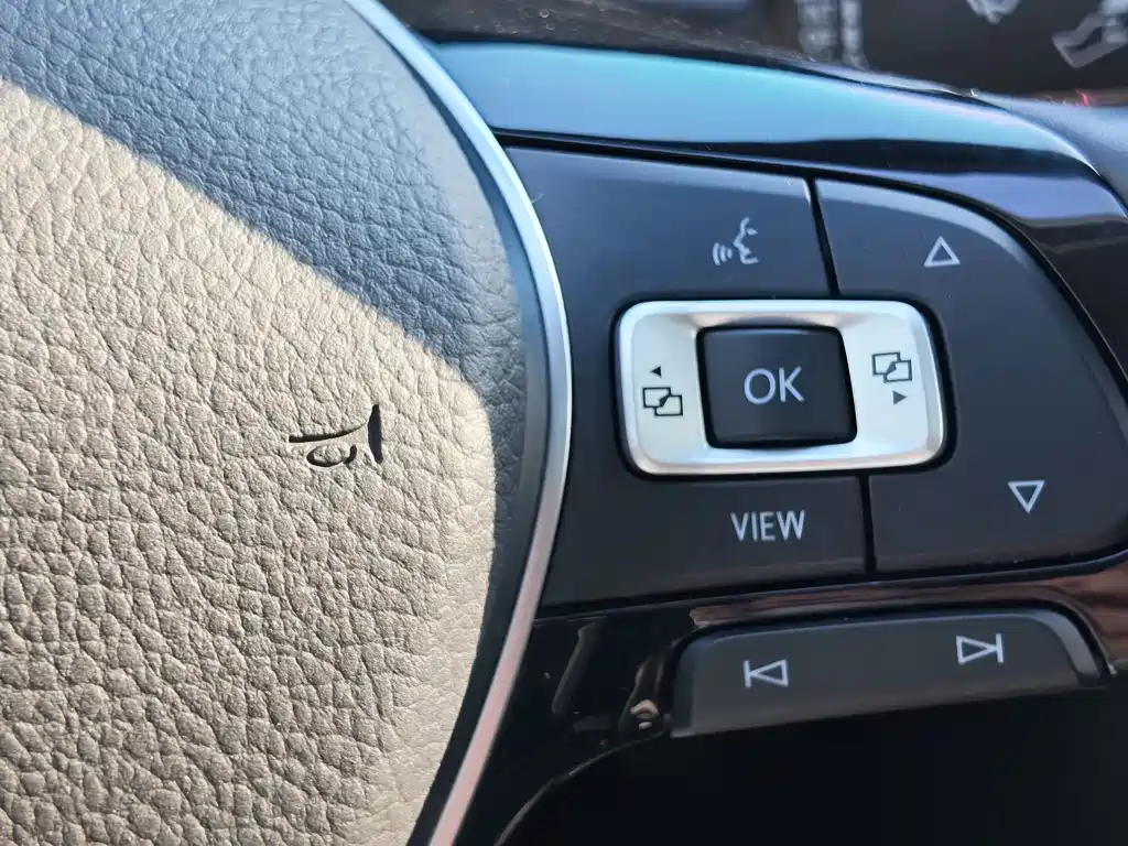 Volkswagen T-Roc 2023 — фото 15