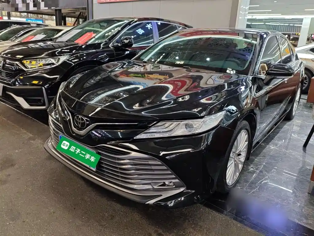 Toyota Camry 2020 — фото 1