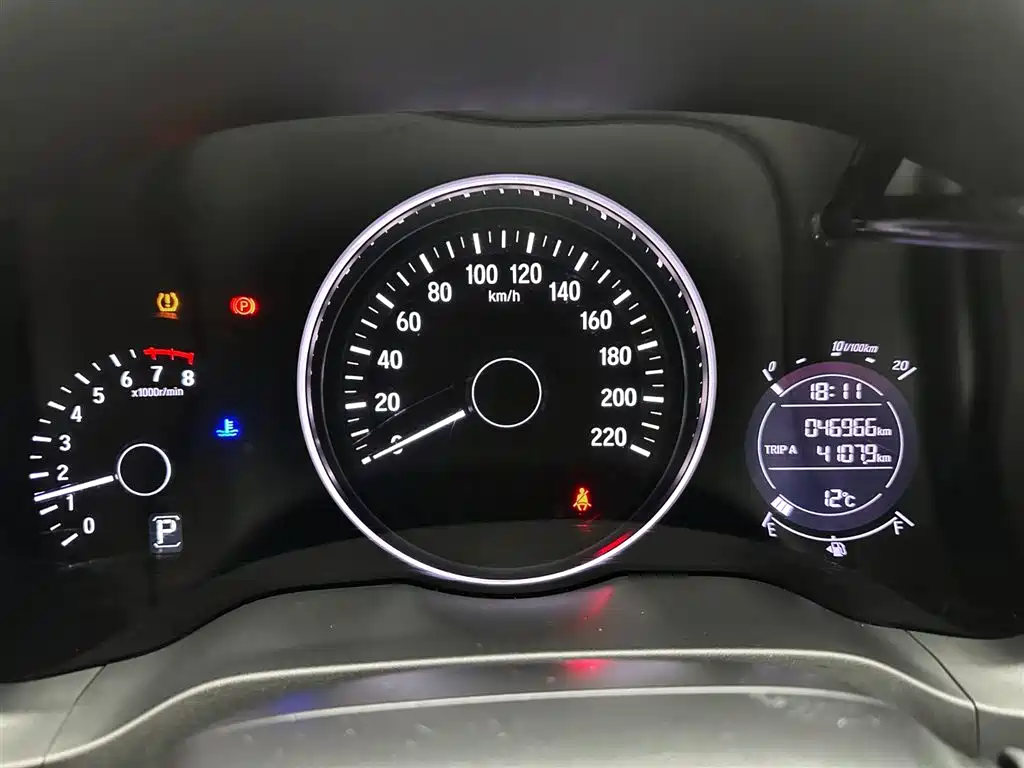 Honda Vezel 2021 — фото 19