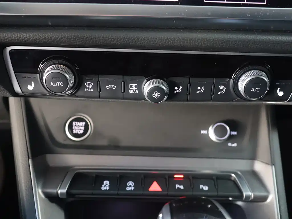 Audi Q3 2023 — фото 13