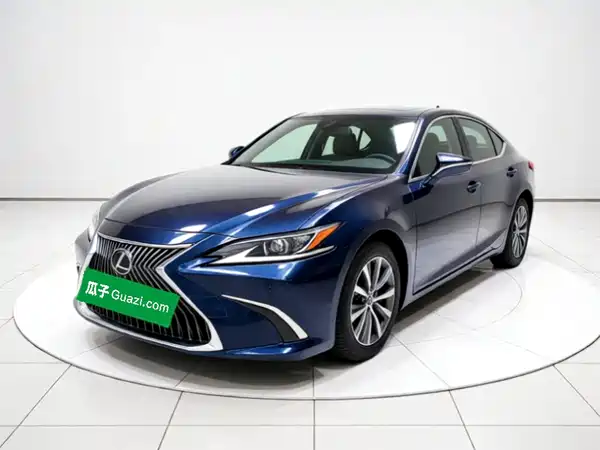 Lexus ES 2019