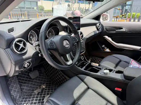 Mercedes-Benz GLA 2017