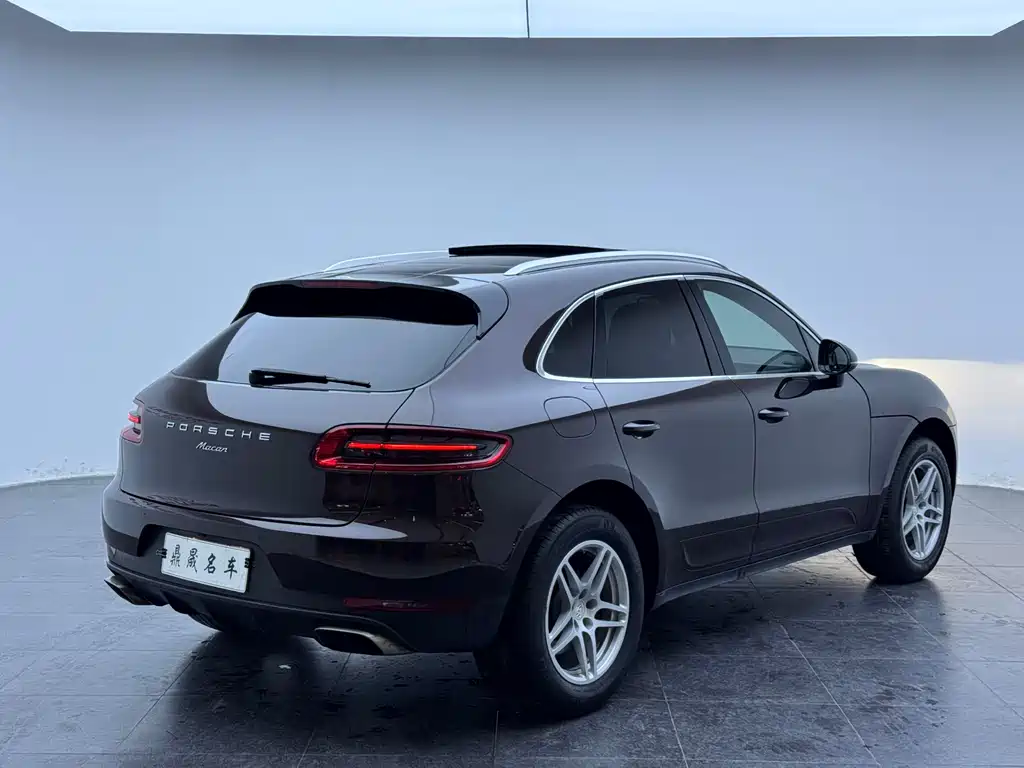 Porsche Macan 2017 — фото 4