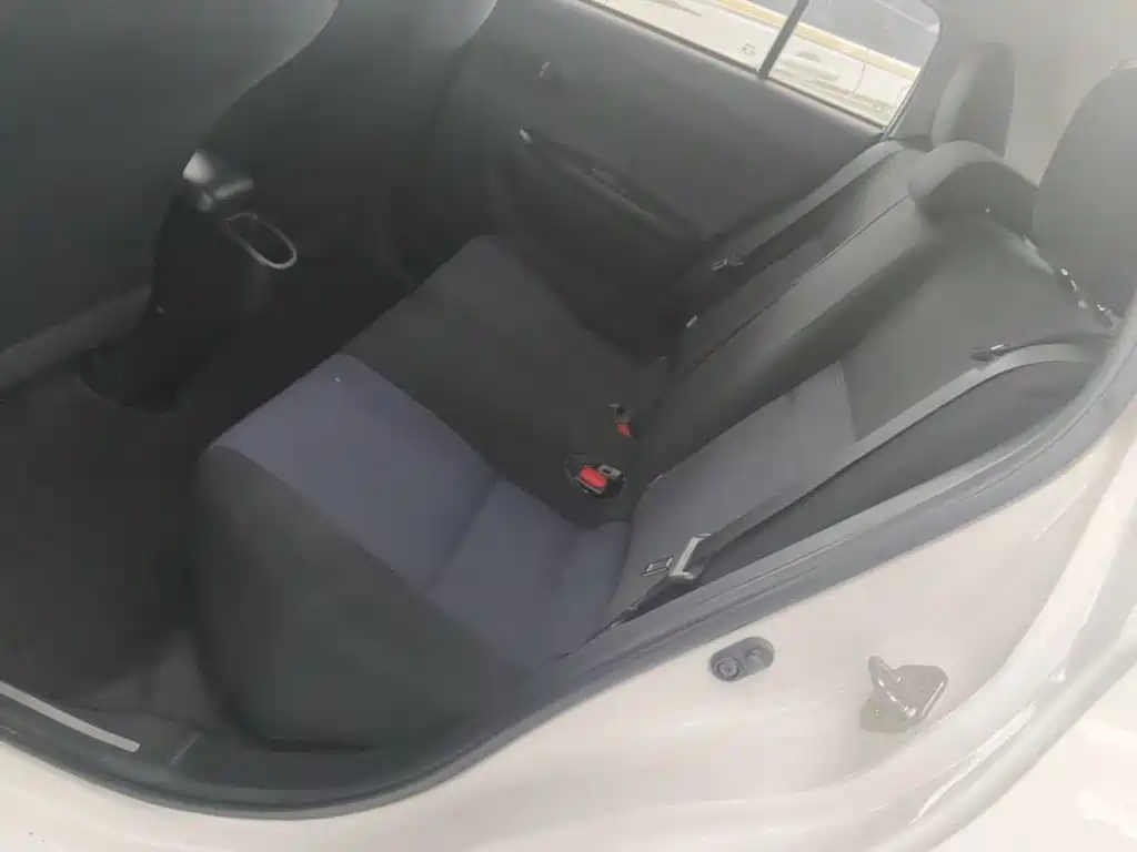 Toyota Yaris L 2019 — фото 17