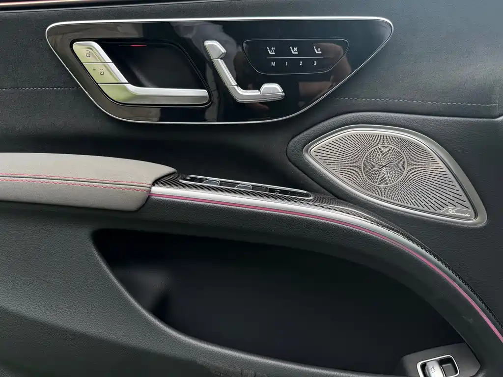 Mercedes-Benz EQS AMG 2025 — фото 11
