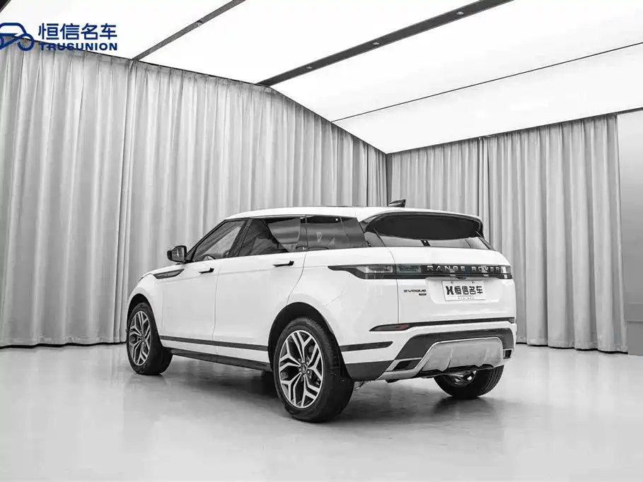 Land Rover Evoque 2023 — фото 7