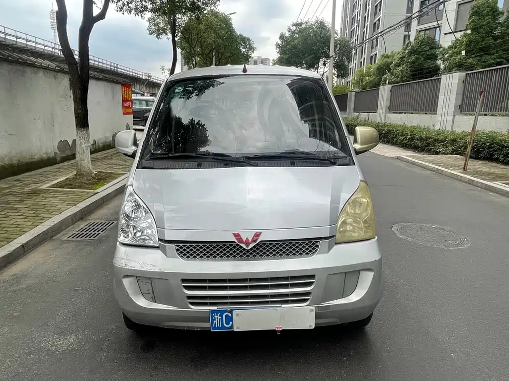 Wuling Rongguang 2013 — фото 2
