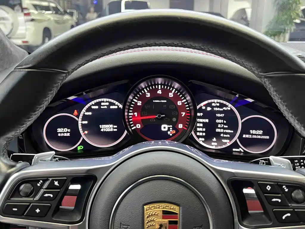 Porsche Cayenne 2018 — фото 11