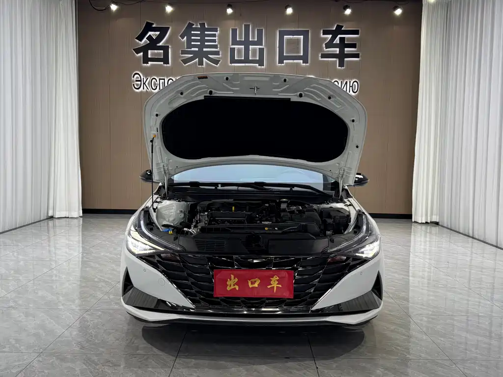 Hyundai Elantra 2023