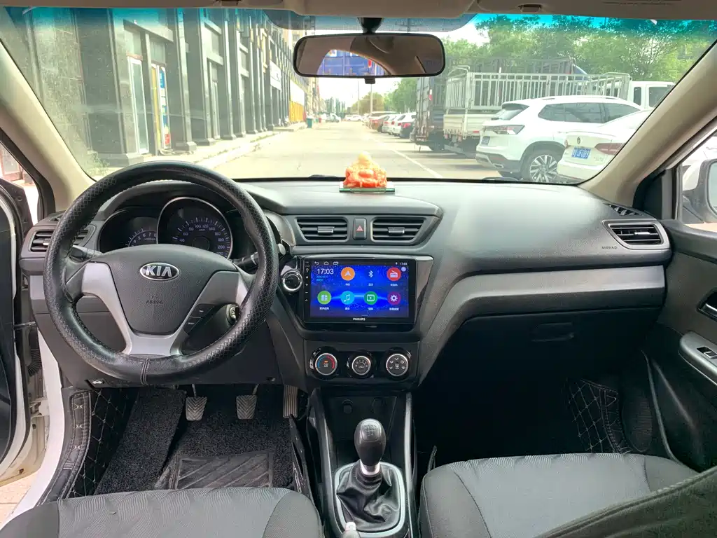 Kia K2 2015