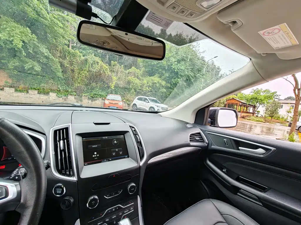 Ford Edge 2015 — фото 26