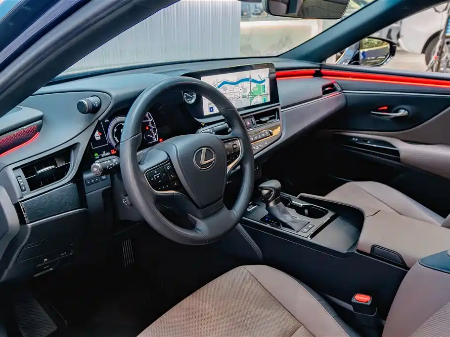 Lexus ES 2023 — фото 13