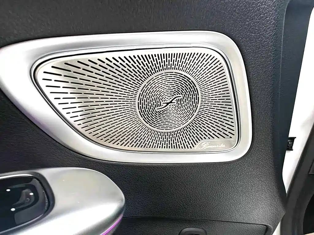 Mercedes-Benz C-Class 2024 — фото 19