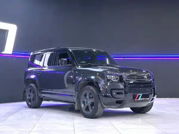 Land Rover Defender 2023