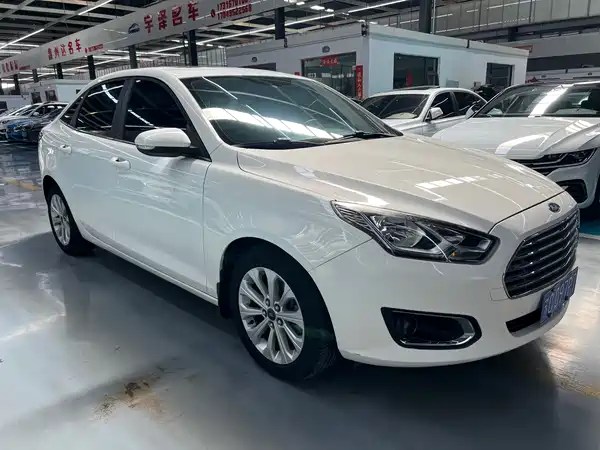 Ford Escort 2015