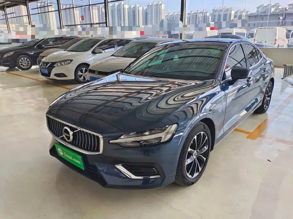 Volvo S60 2021 — фото 1