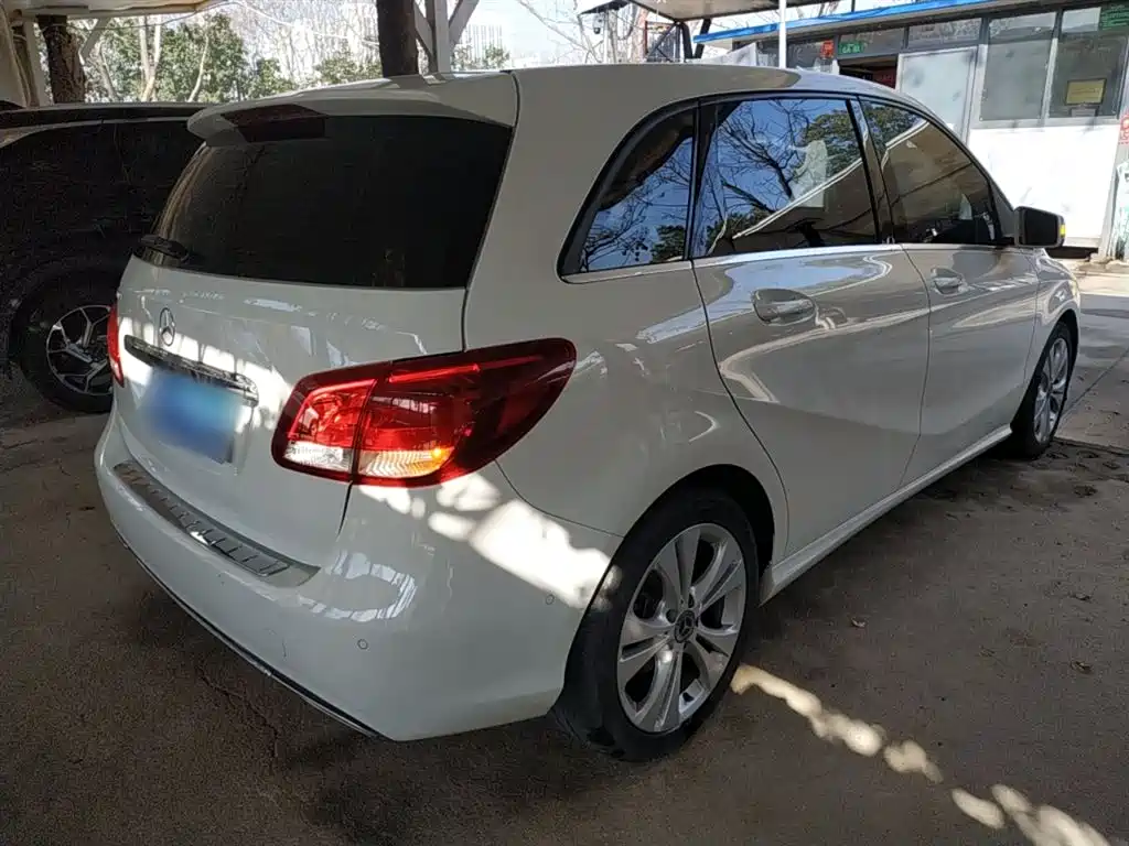 Mercedes-Benz B-Class 2019 — фото 23