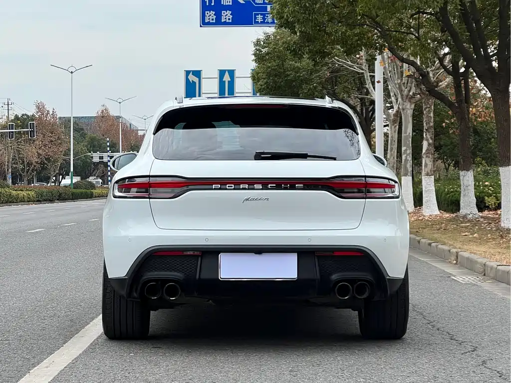 Porsche Macan 2023 — фото 4