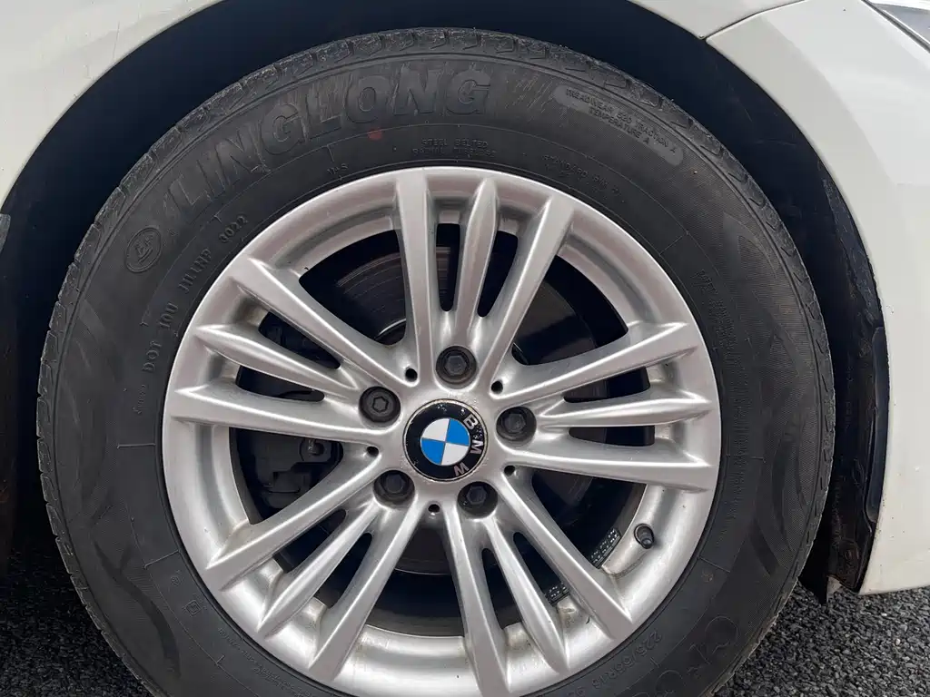 BMW 3 Series 2015 — фото 21