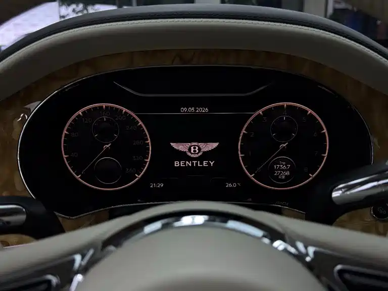Bentley Flying Spur 2021 — фото 16