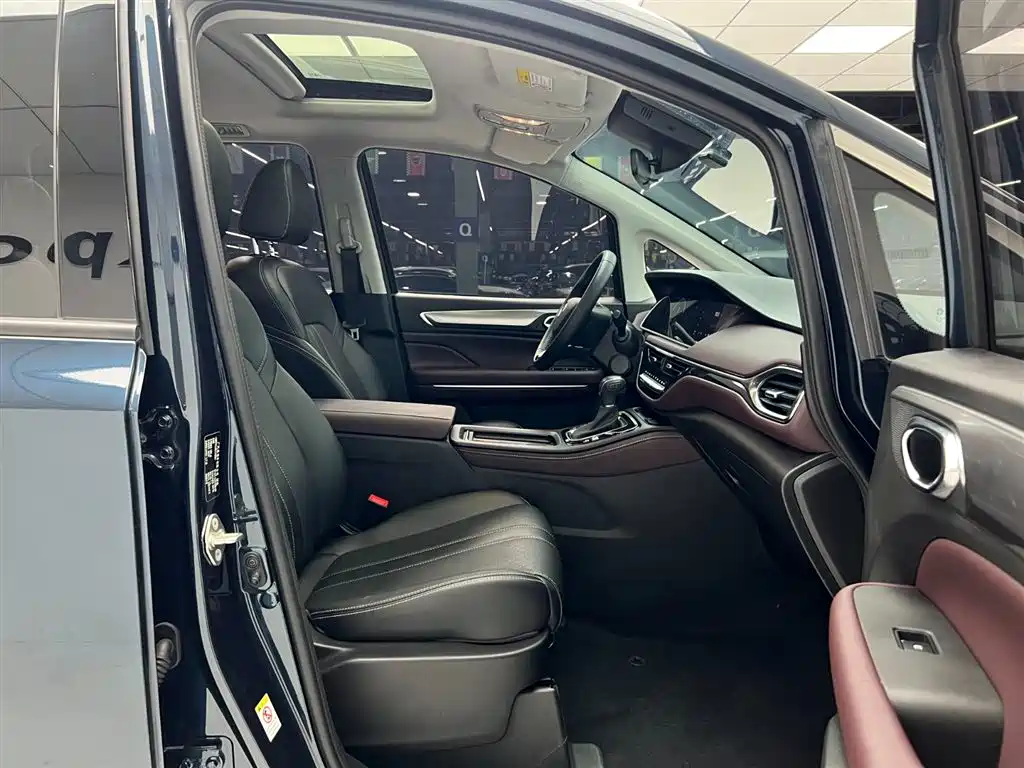 GAC Trumpchi M6 2022 — фото 20