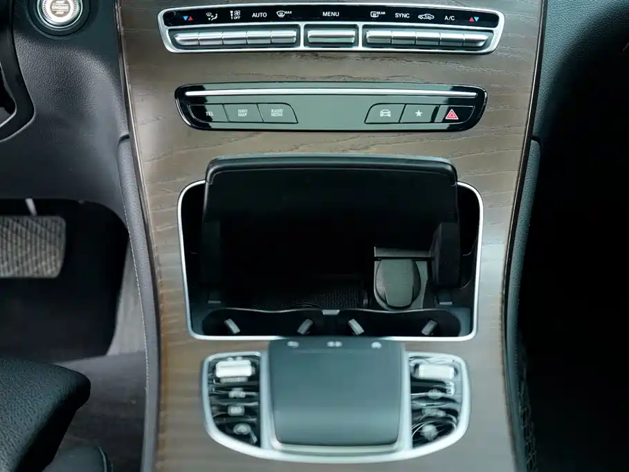 Mercedes-Benz GLC 2019 — фото 19
