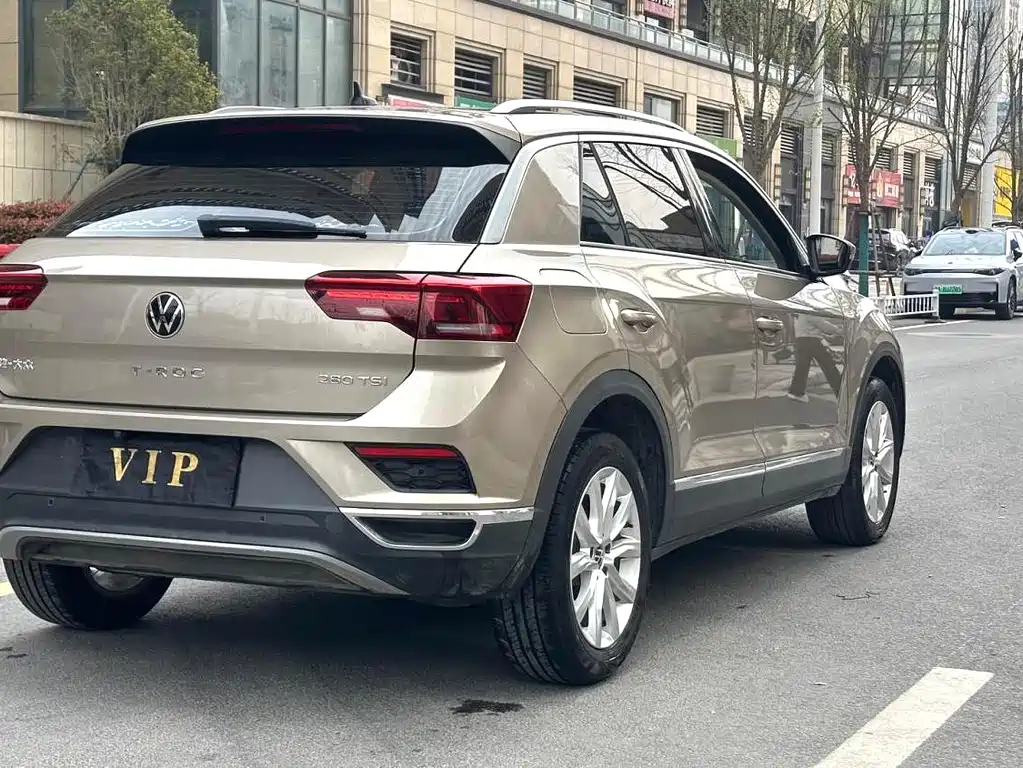 Volkswagen T-Roc 2021 — фото 7