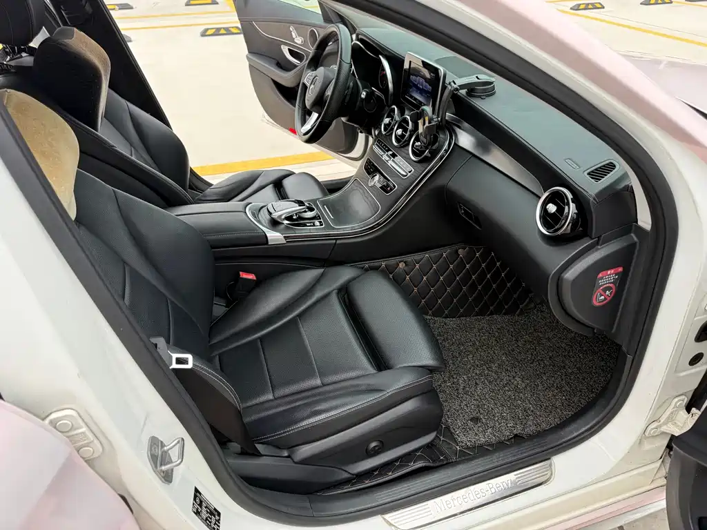 Mercedes-Benz C-Class 2016 — фото 10