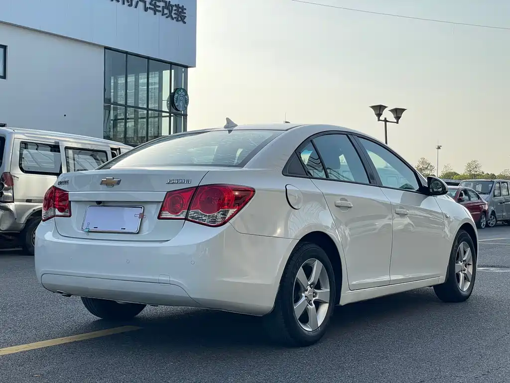 Chevrolet Cruze 2014 — фото 15