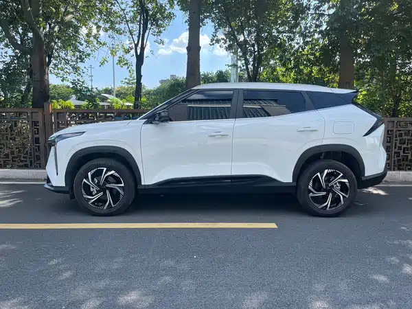Geely Boyue 2025