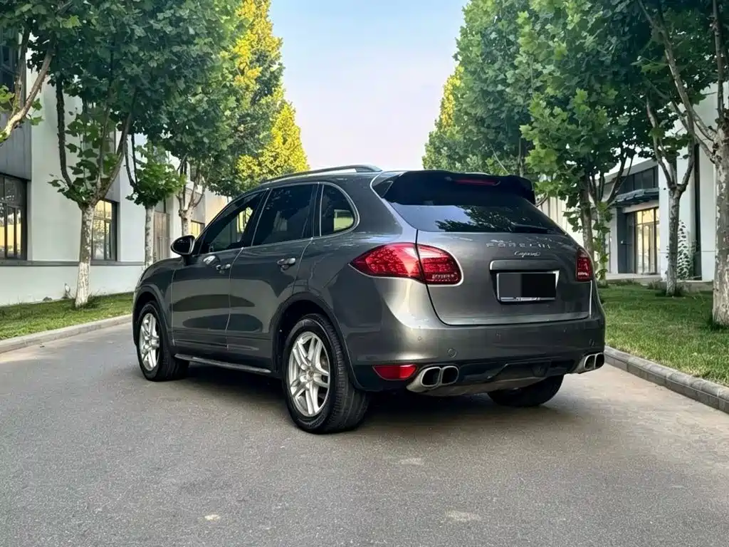 Porsche Cayenne 2012