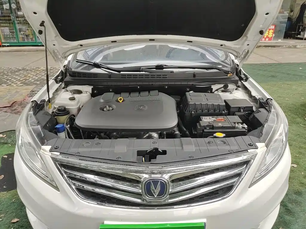 Changan Eado 2016 — фото 20
