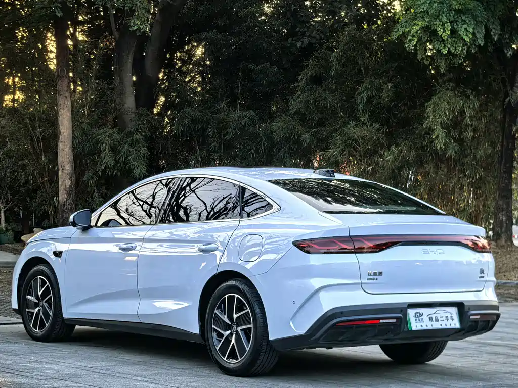 BYD Qin L 2025 — фото 11
