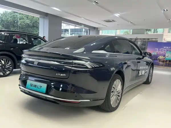 Buick Zhijing L7 2025