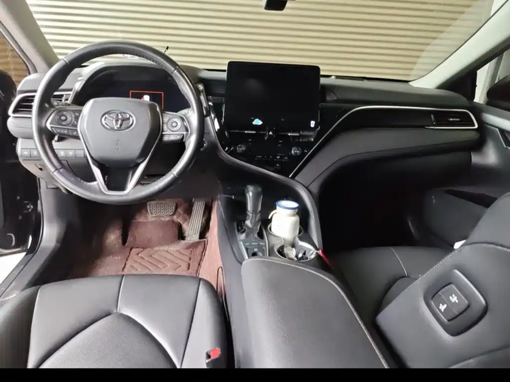Toyota Camry 2021