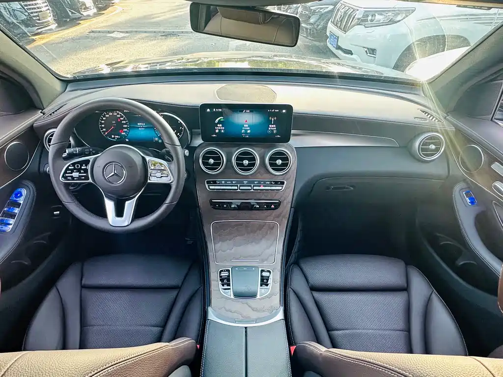 Mercedes-Benz GLC 2022 — фото 19